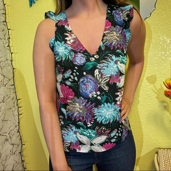 Top - Picture 2 of 2